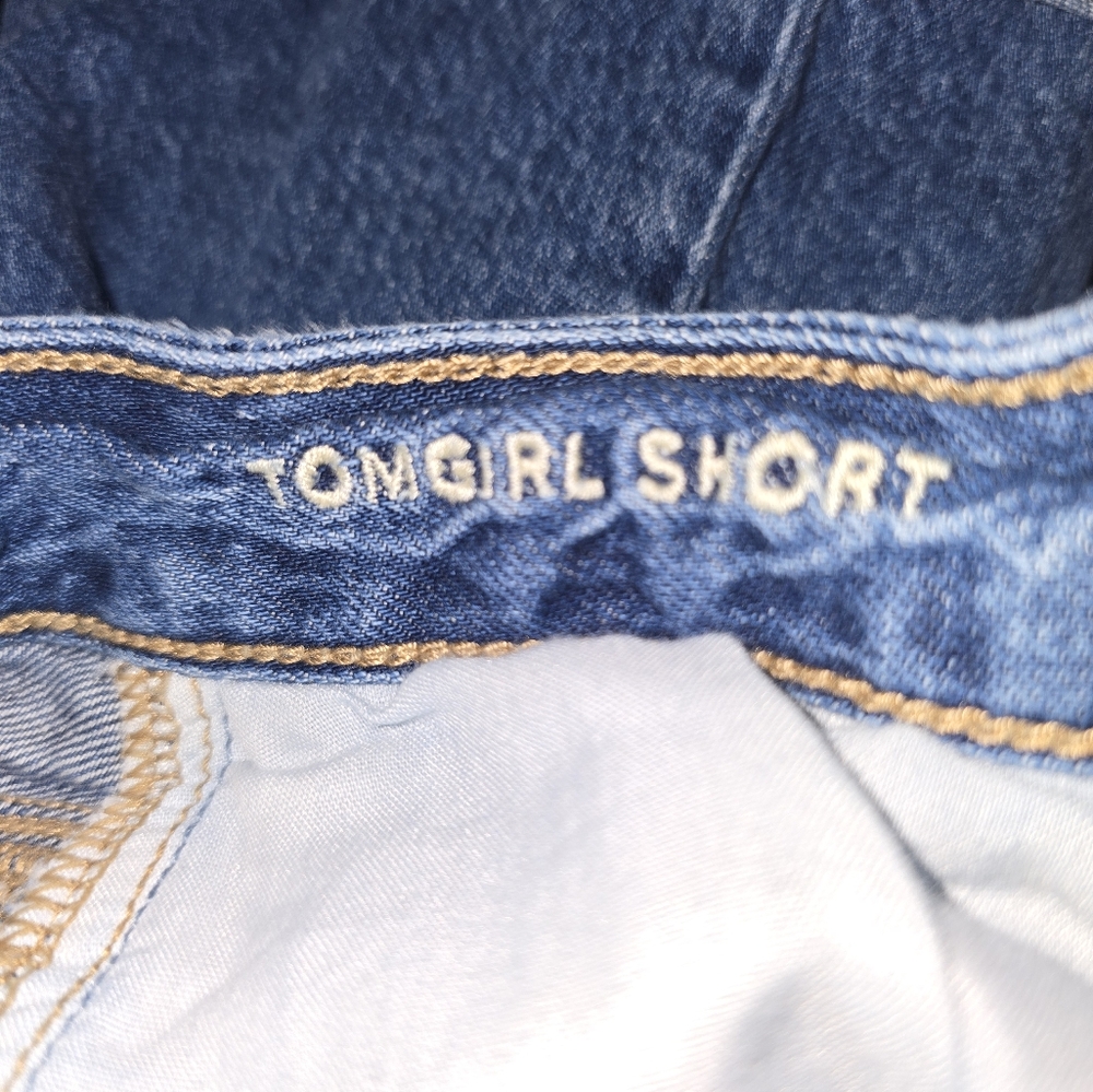 American Eagle Shorts Womens 4 Tomgirl Short Mid Rise Distressed Cuffed - Picture 7 of 10